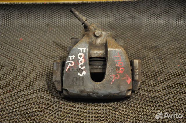 Суппорт передний правый ford focus 2 CB4