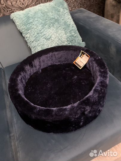 Лежанка для кошек новая