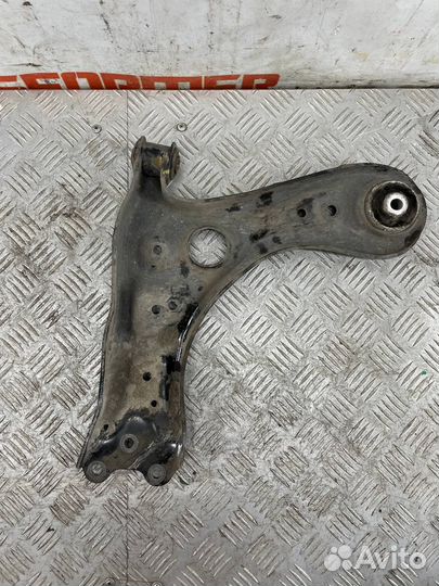 Рычаг передний правый Фольксваген Поло мк 5