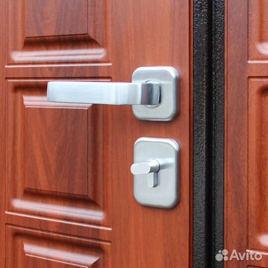 Входная стальная дверь двустворчатая