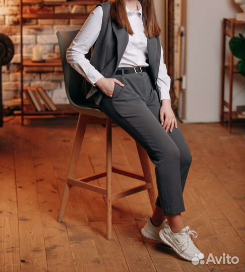 Школьный костюм для девочки 9 класс Сколково