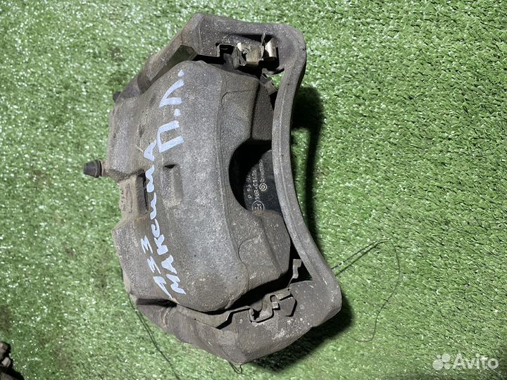 Суппорт тормозной передний левый Maxima A33