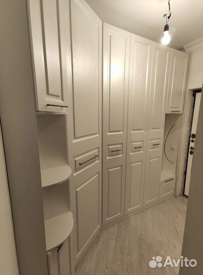 Шкаф угловой