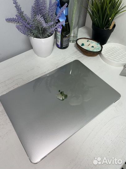 Apple MacBook Air 2020 13