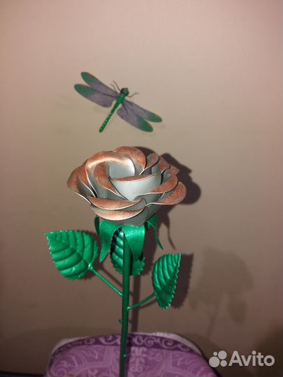 Металлическая роза