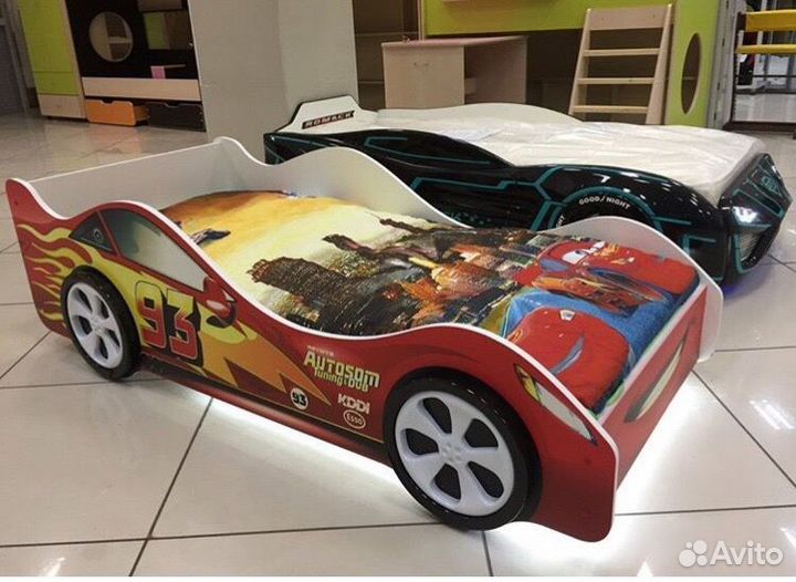 Кровать машина