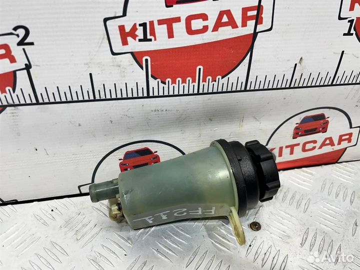 Бачок гур Ford Focus 2