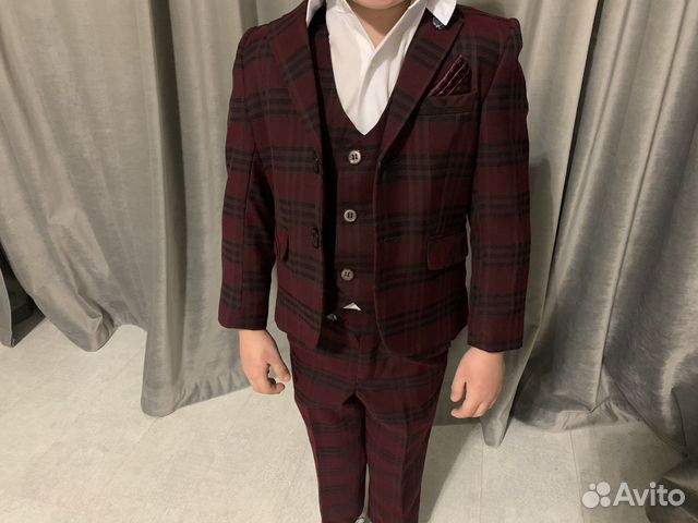 Костюм-тройка классический для мальчика-98-104 см