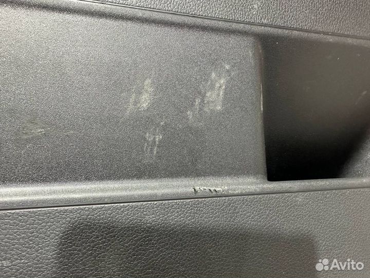 Обшивка крышки багажника Volkswagen Polo 5