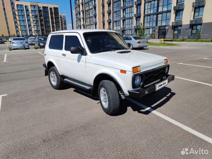 LADA 4x4 (Нива) 1.7 МТ, 2002, 284 000 км