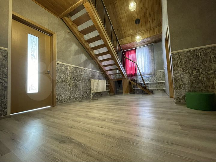 Дом 160 м² на участке 6 сот.