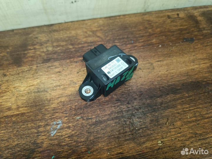 Датчик ускорения Mazda 6 GG (ящик 10)