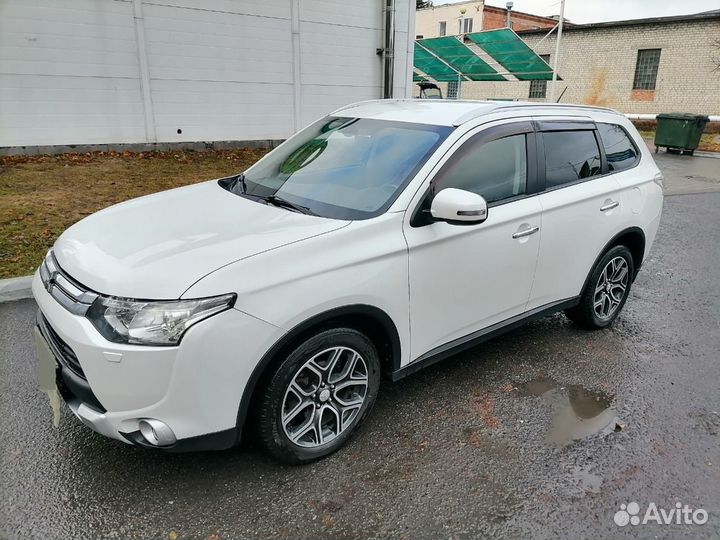 Mitsubishi Outlander 2.4 CVT, 2015, 141 131 км