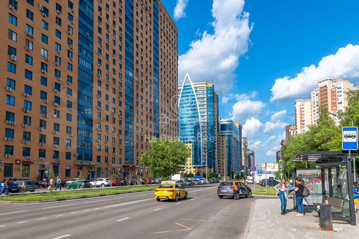 3-к. квартира, 109,3 м², 13/19 эт.