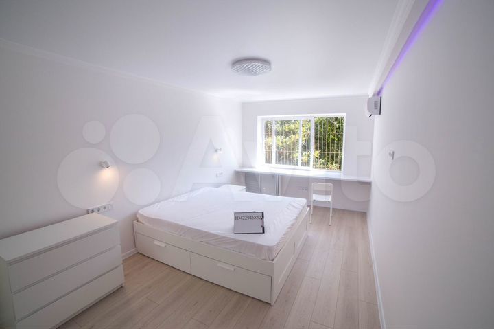 2-к. квартира, 52 м², 1/5 эт.