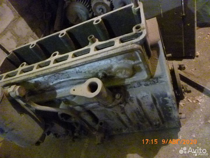 Запчасти на двигатель