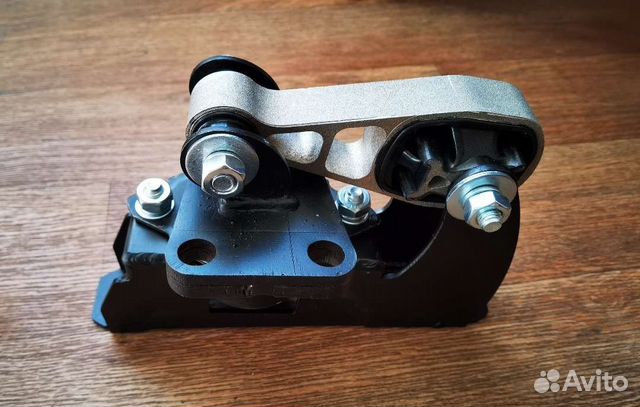 Опора двигателя правая на ford focus mazda3 kuga