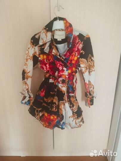 Продам яркое пальто