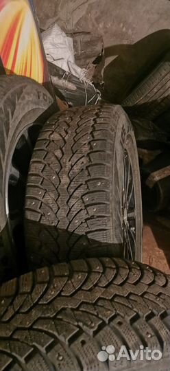 Pirelli Formula Ice 215/70 R6.5