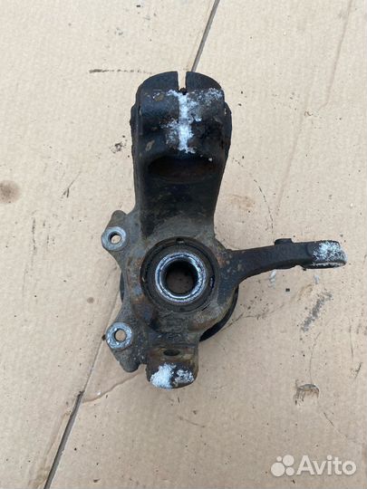 Поворотный кулак правый Volkswagen Polo 5 Rapid 1