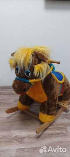 Детская качалка лошадь