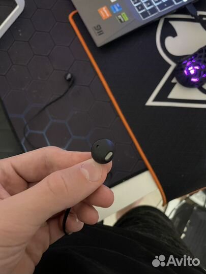 Беспроводные наушники JBL Tune 215BT, черный