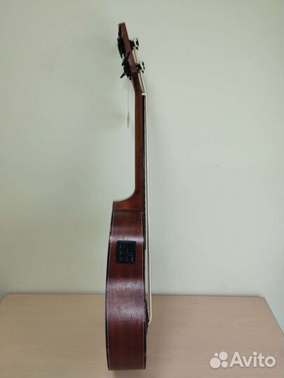 Басовая укулеле