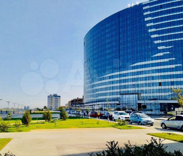 2-к. квартира, 107 м², 3/17 эт.
