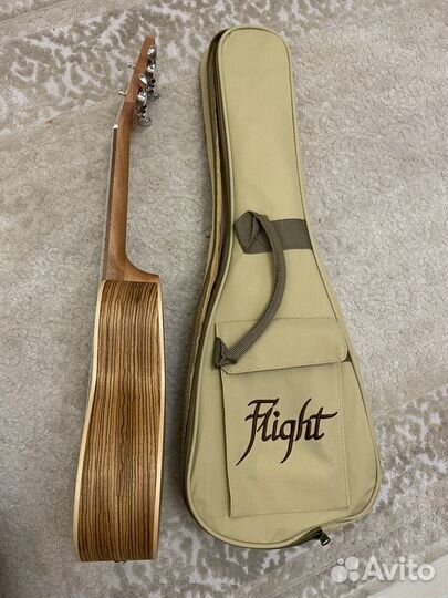 Укулеле flight