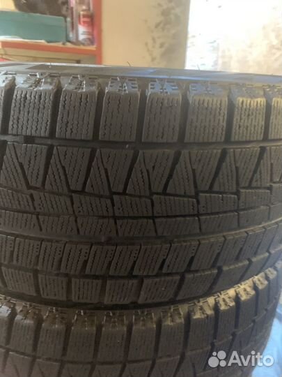 Bridgestone Blizzak Revo GZ 225/50 R17 94S