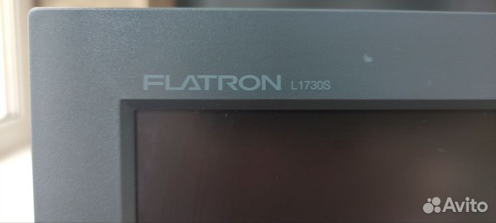 Монитор Lg flatron L1730S