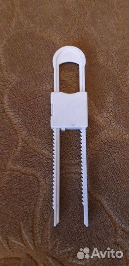 Блокираторы на двери шкафов