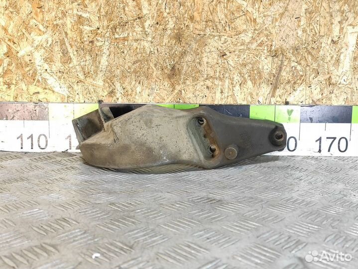 Кронштейн генератора Opel Vectra B