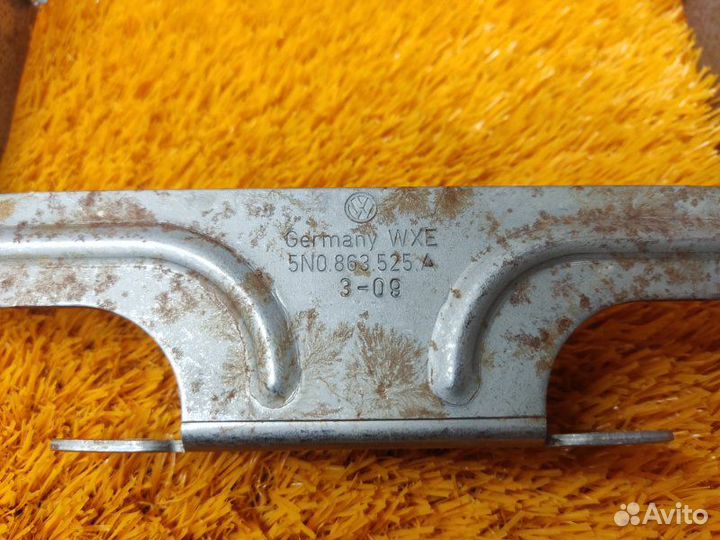 Кронштейн Volkswagen Tiguan 5N cawa 2009