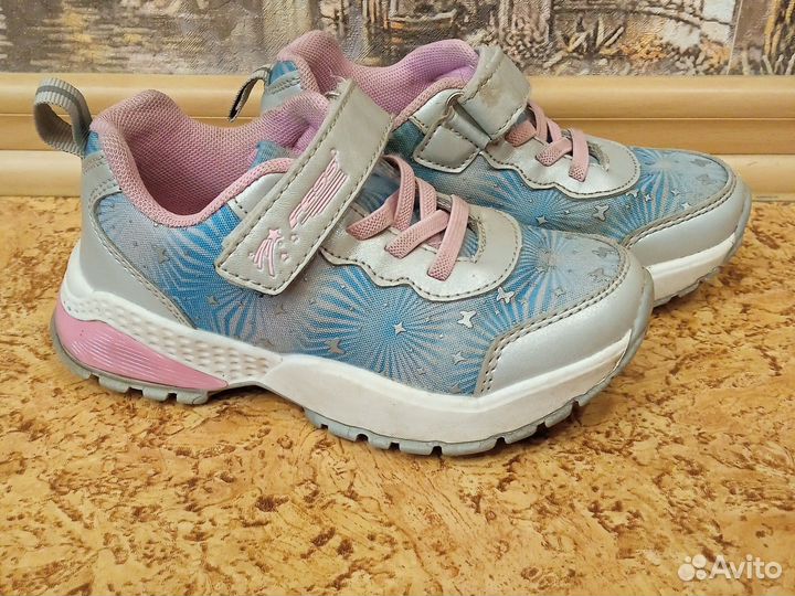 Кроссовки для девочки