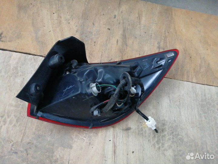 Стоп-сигнал задний левый Mazda Demio DJ