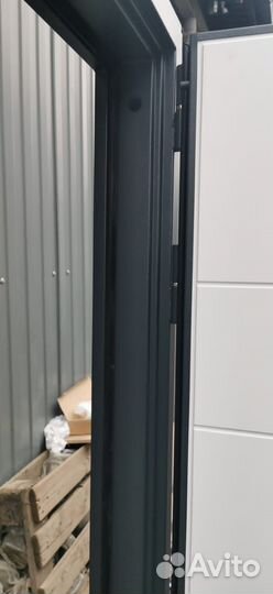 Дверь входная металлическая