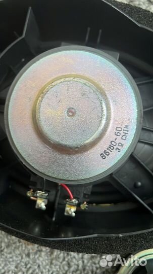 Динамики акустические Toyota Land Cruiser