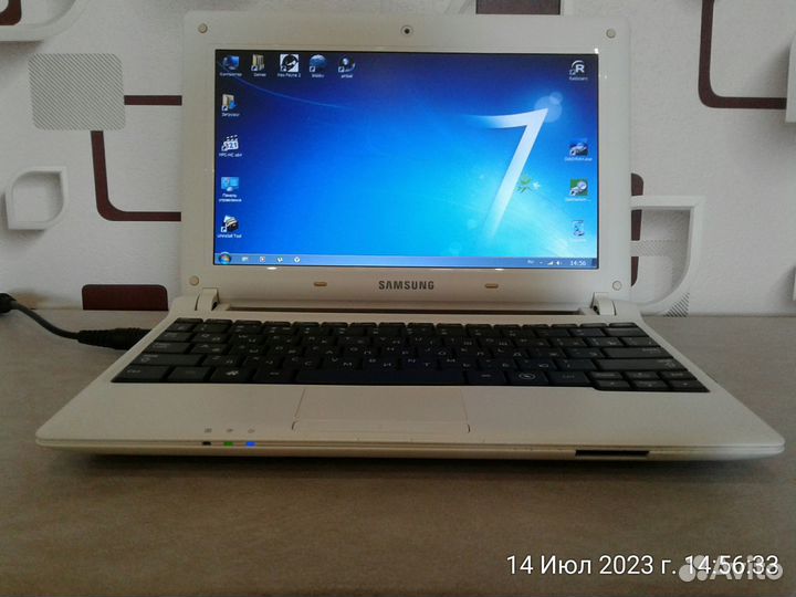 Ноутбук Samsung NP-N100S-N02RU