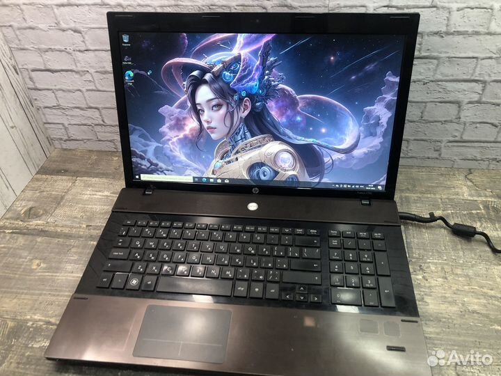 Мощный ноутбук HP i3/300Gb/17,3