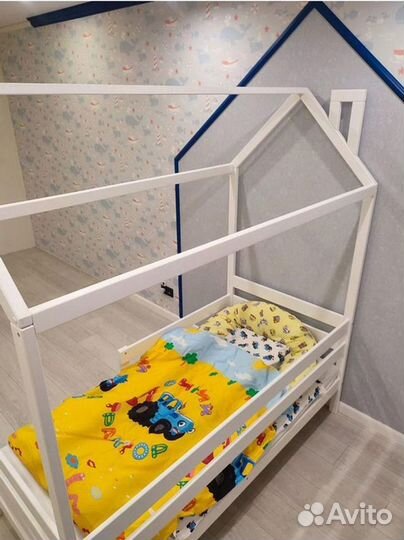 Детская кровать домик