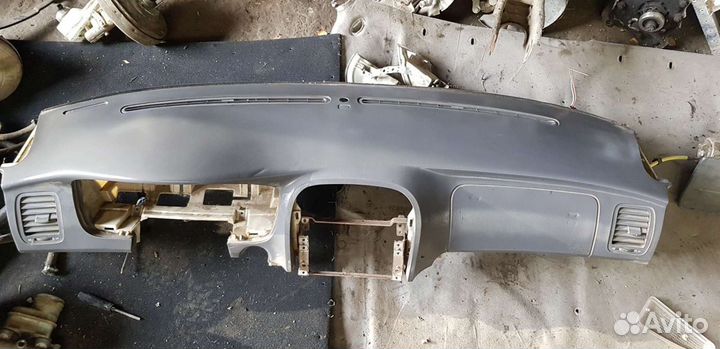 Парприз торпедо панель на Киа маджентис