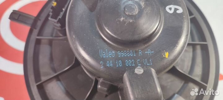 Моторчик печки отопителя Volkswagen Passat B6