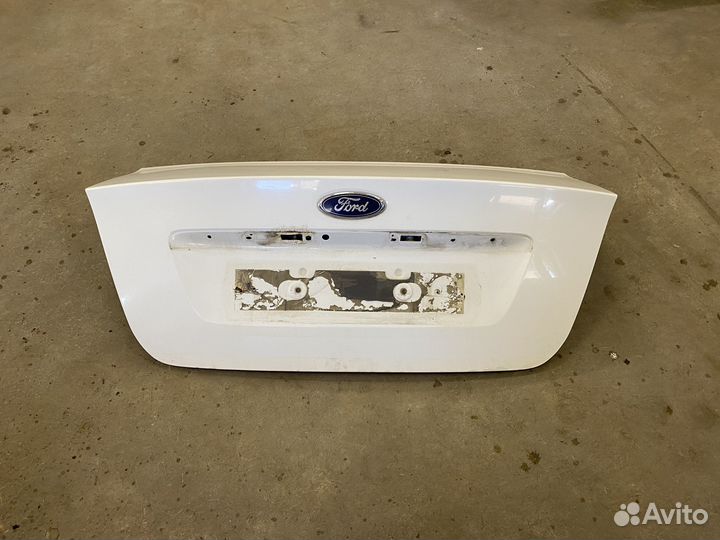 Крышка багажника Ford Focus 2 седан
