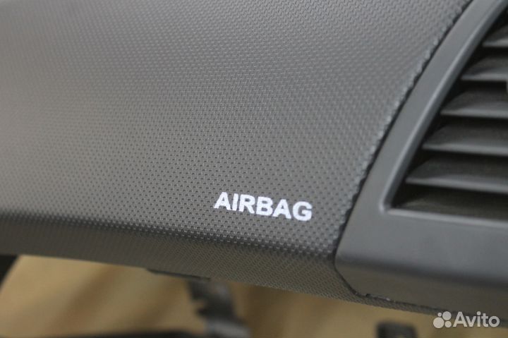 Торпедо Hyundai Solaris панель парприз