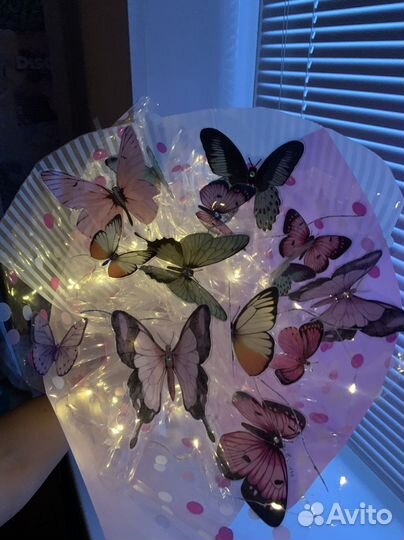 Горящий букет из бабочек