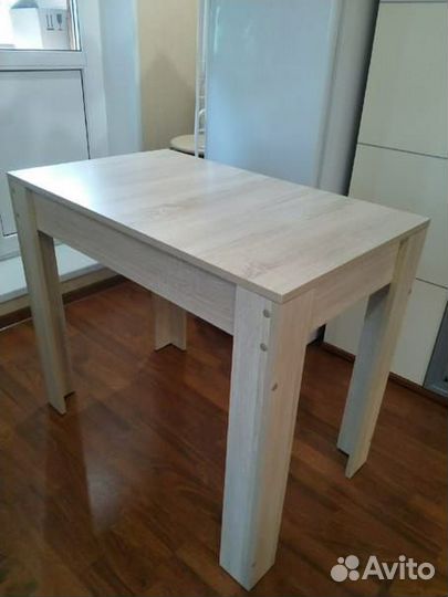 Кухонный стол