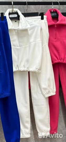 Спортивный костюм женский