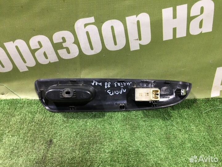 Кнопка стеклоподъемника передняя правая Daewoo