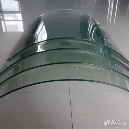Гнутое стекло для холодильных витрин на заказ